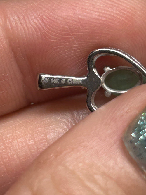 14k White Gold Emerald Heart Pendant