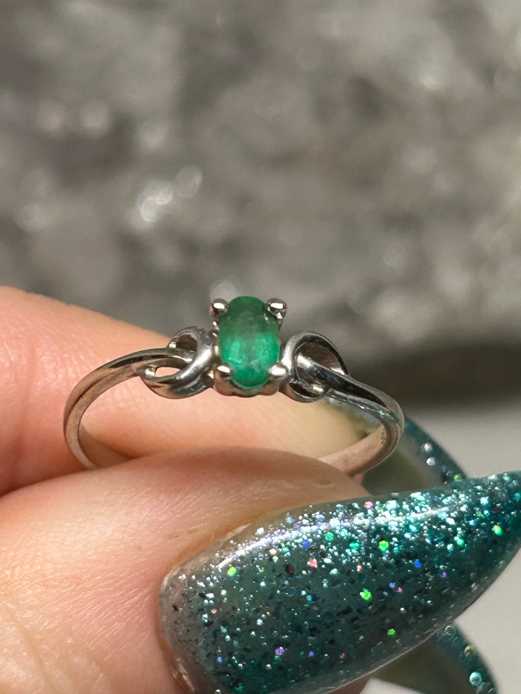 14k White Gold Emerald Ring