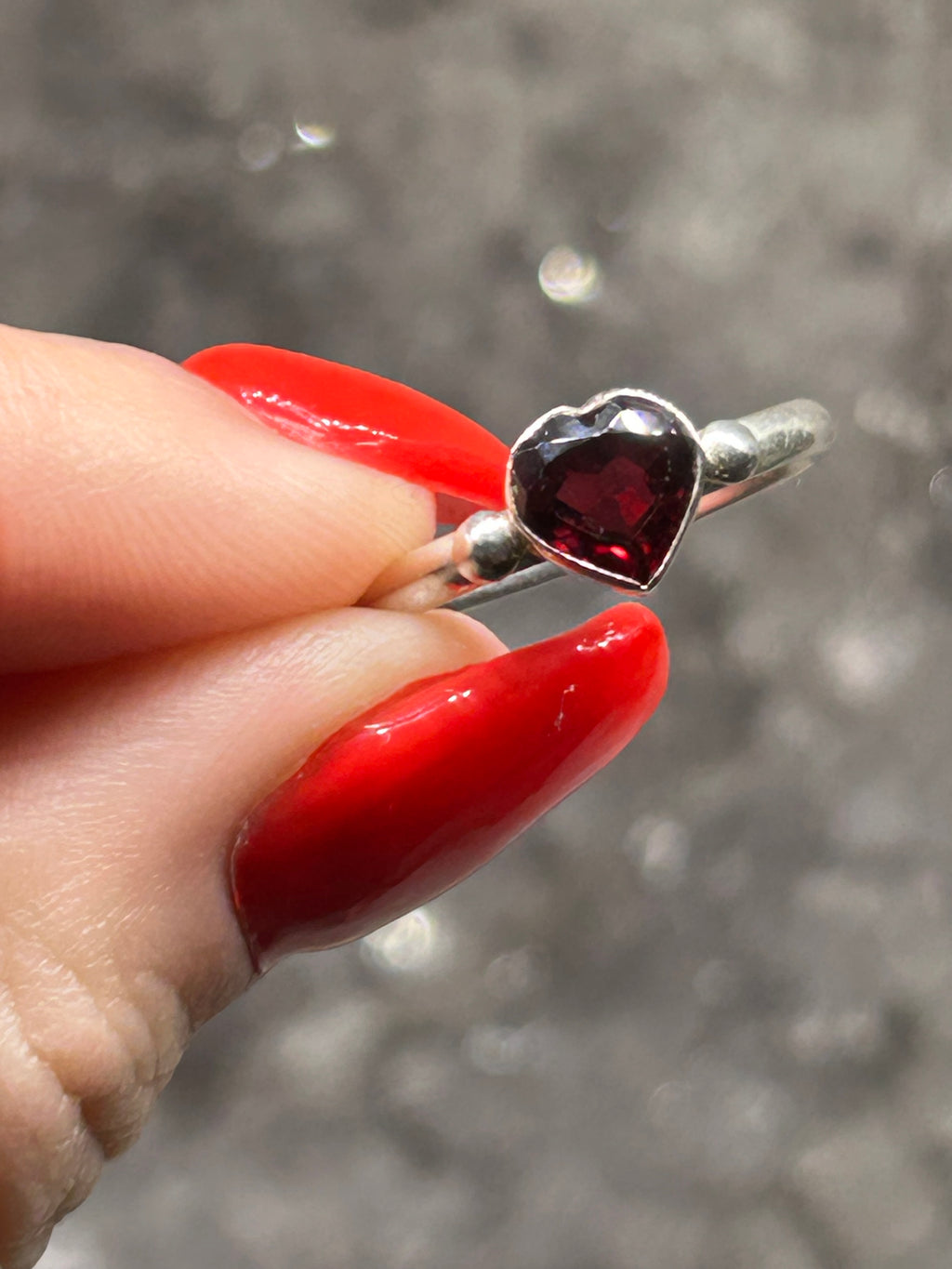 Vintage Garnet Heart Ring 925