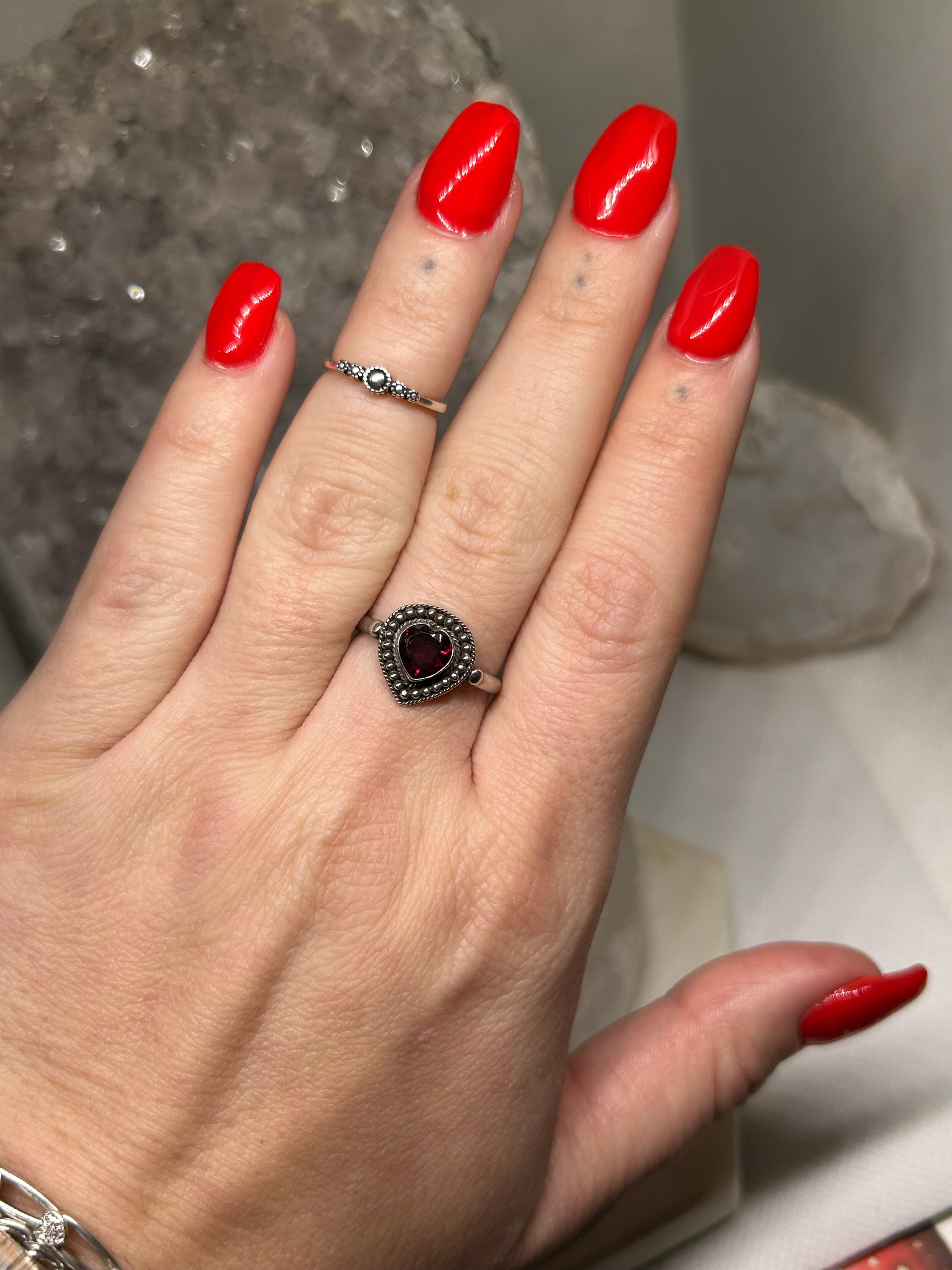 Vintage Garnet Heart Ring 925