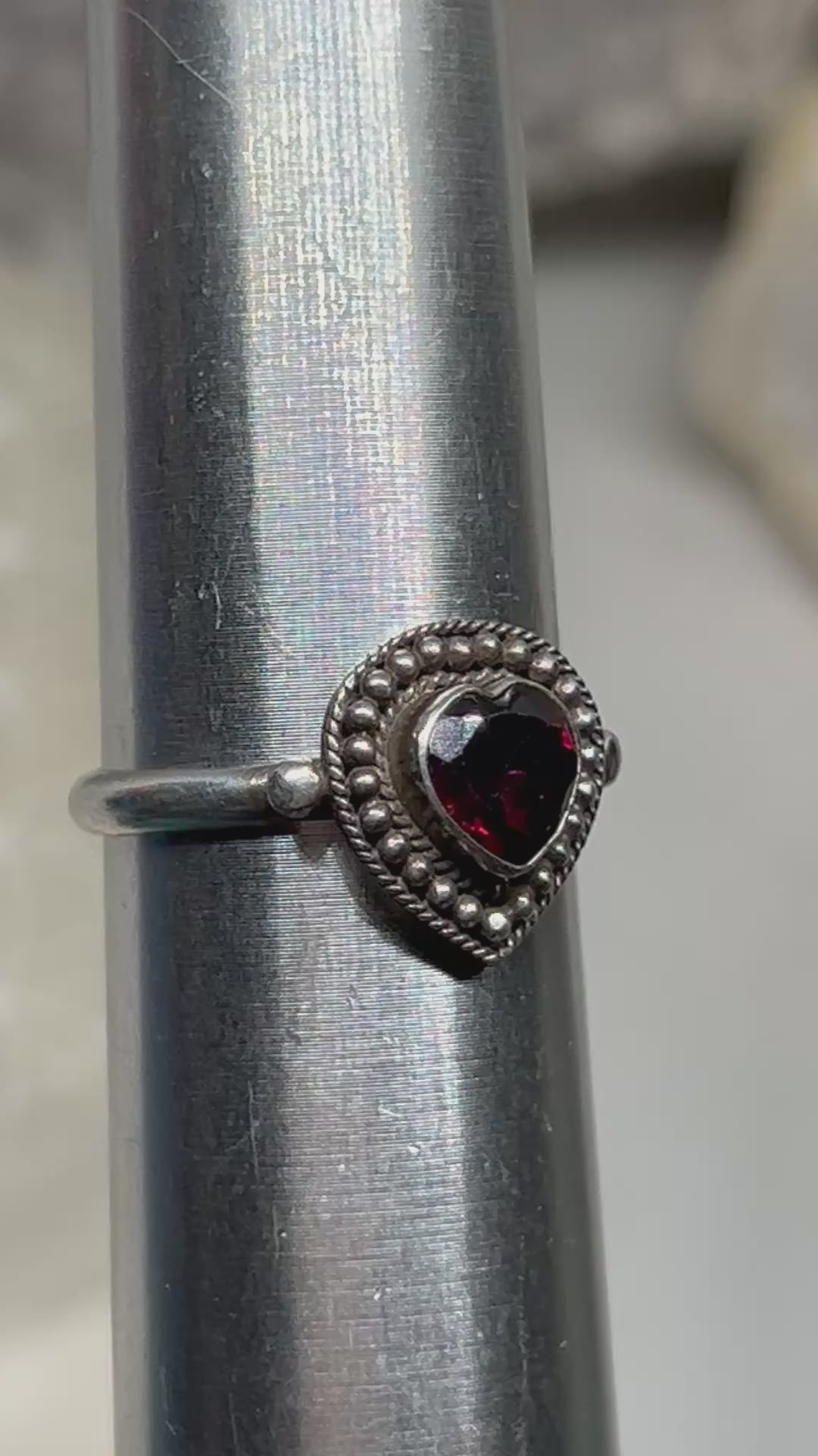 Vintage Garnet Heart Ring 925