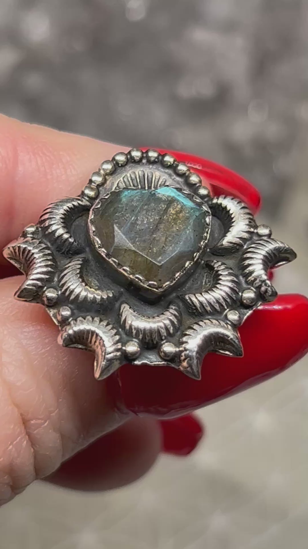 Hand Crafted Labradorite Heart Ring 925